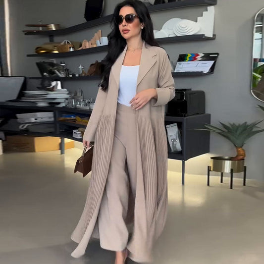 Schicker Maxi-Trenchcoat mit Revers und weitem Bein für Damen mit Kerbe und Plissee