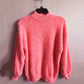 Einfarbiger, flauschiger Strickpullover aus Kaschmir